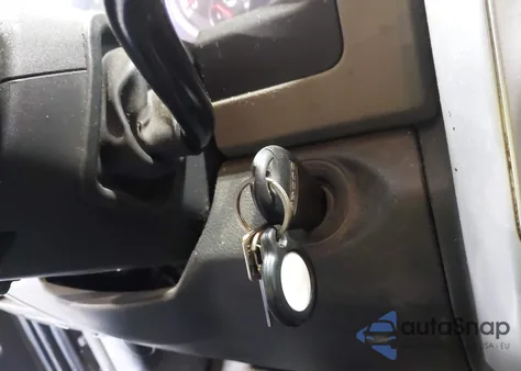 2010 Dodge Ram 1500 z USA, uszkodzony, nr VIN 1D7RV1GP5AS219355